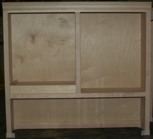 Traditional bookcase hutch with flush sides and center divider