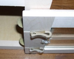 Semi-concealed hinge inside view